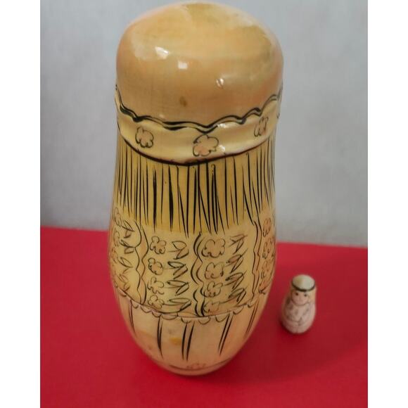 Lot 2 Vintage Authentic Models Russian Nesting Dolls Victorian Girl - Picture 4 of 6